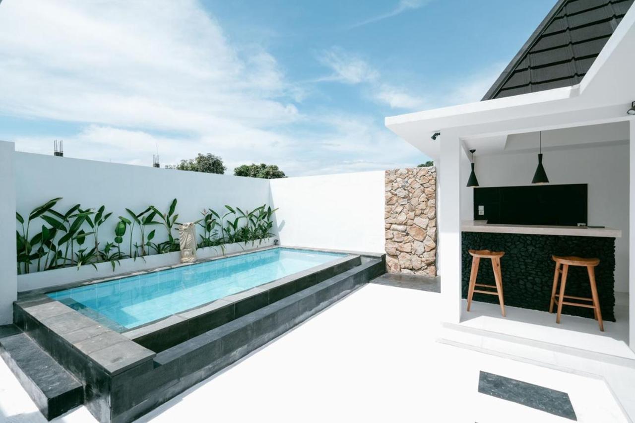 The Lavana Hidden Villa Lombok Ampenan Exterior photo